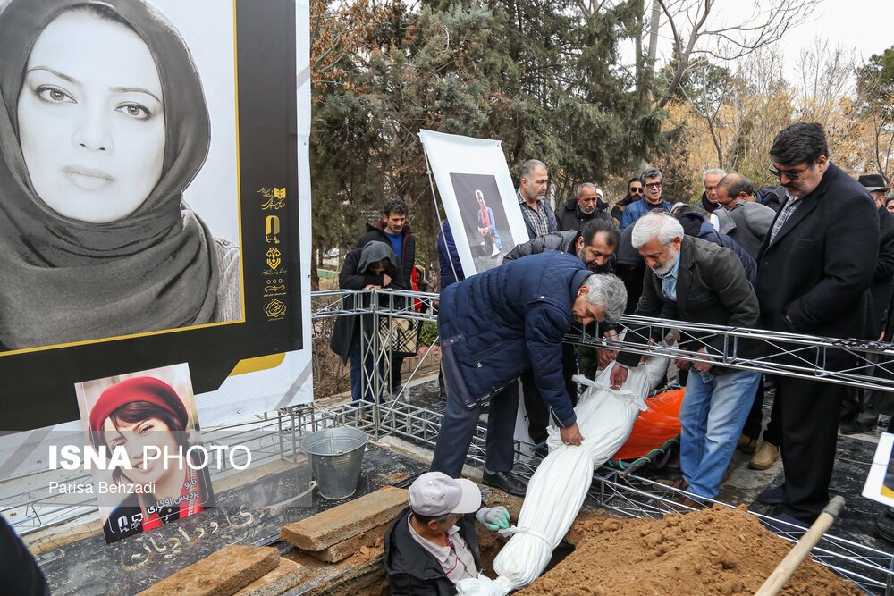 پردیس افکاری در کنار مهری ودادیان آرام گرفت / «امان از این زود رفتن‌های تلخ»