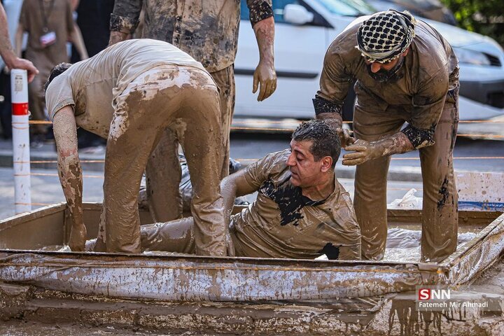 یین سنتی گِل‌مالی لرستانی‌های مقیم تهران | تصاویر